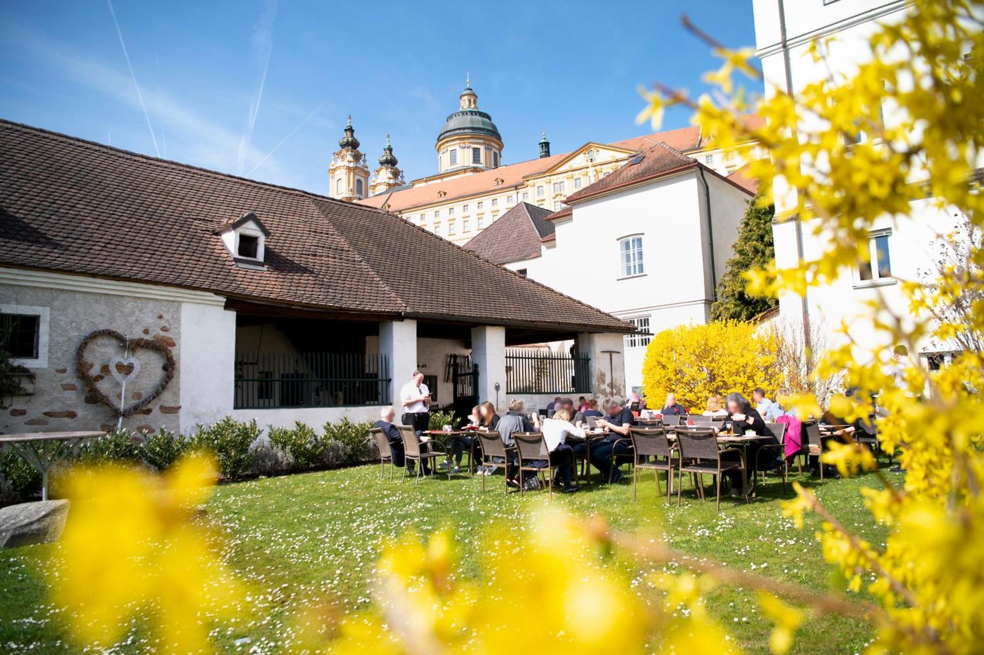 Rathauskeller Melk Hotel Exterior photo